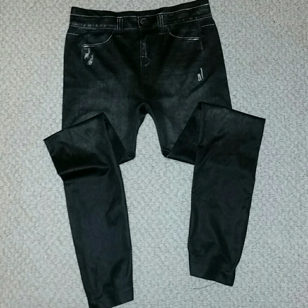 No Boundaries work out pants